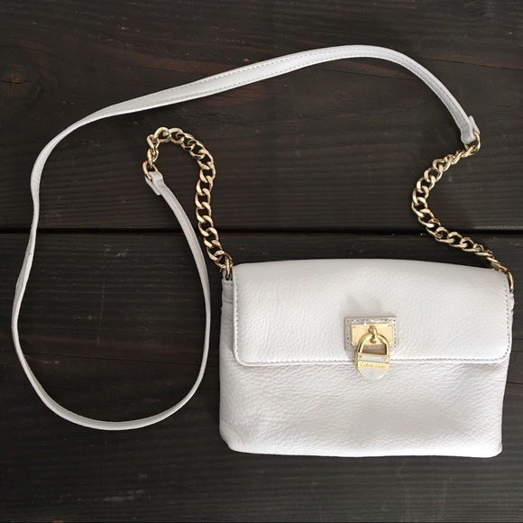 Calvin Klein Handbags - Calvin Klein White Crossbody w/ Chain-Link Detail